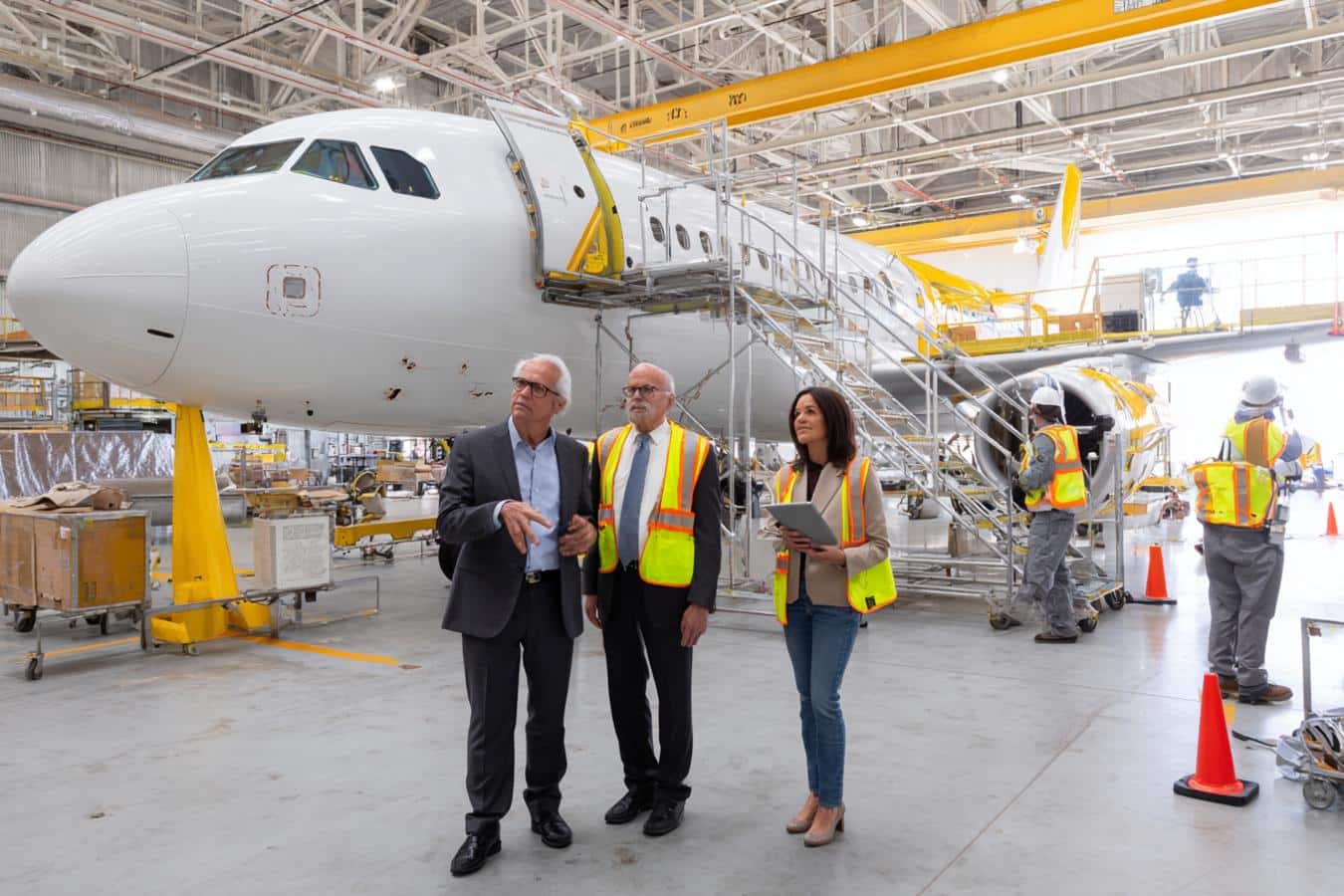 natilus cargo aircraft concept with boeing executives